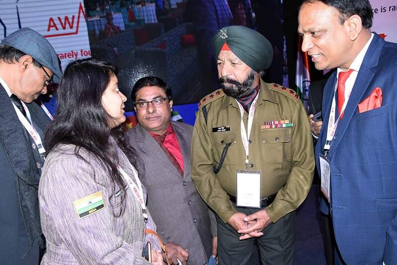 File:Naib-Subedar-Bana-Singh and MP.jpg